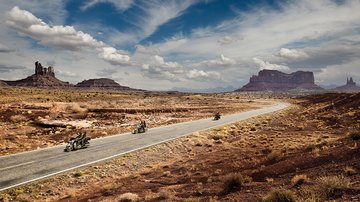 motocicletas en un desierto