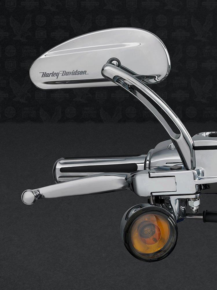 https://www.harley-davidson.com/content/dam/h-d/images/category-images/2023/holiday/4up/750x1000/holiday-chrome-bike-accessories-230125_91697_06_ob_r2_F11L-750x100-hero-card.jpg?impolicy=myresize&rw=1000