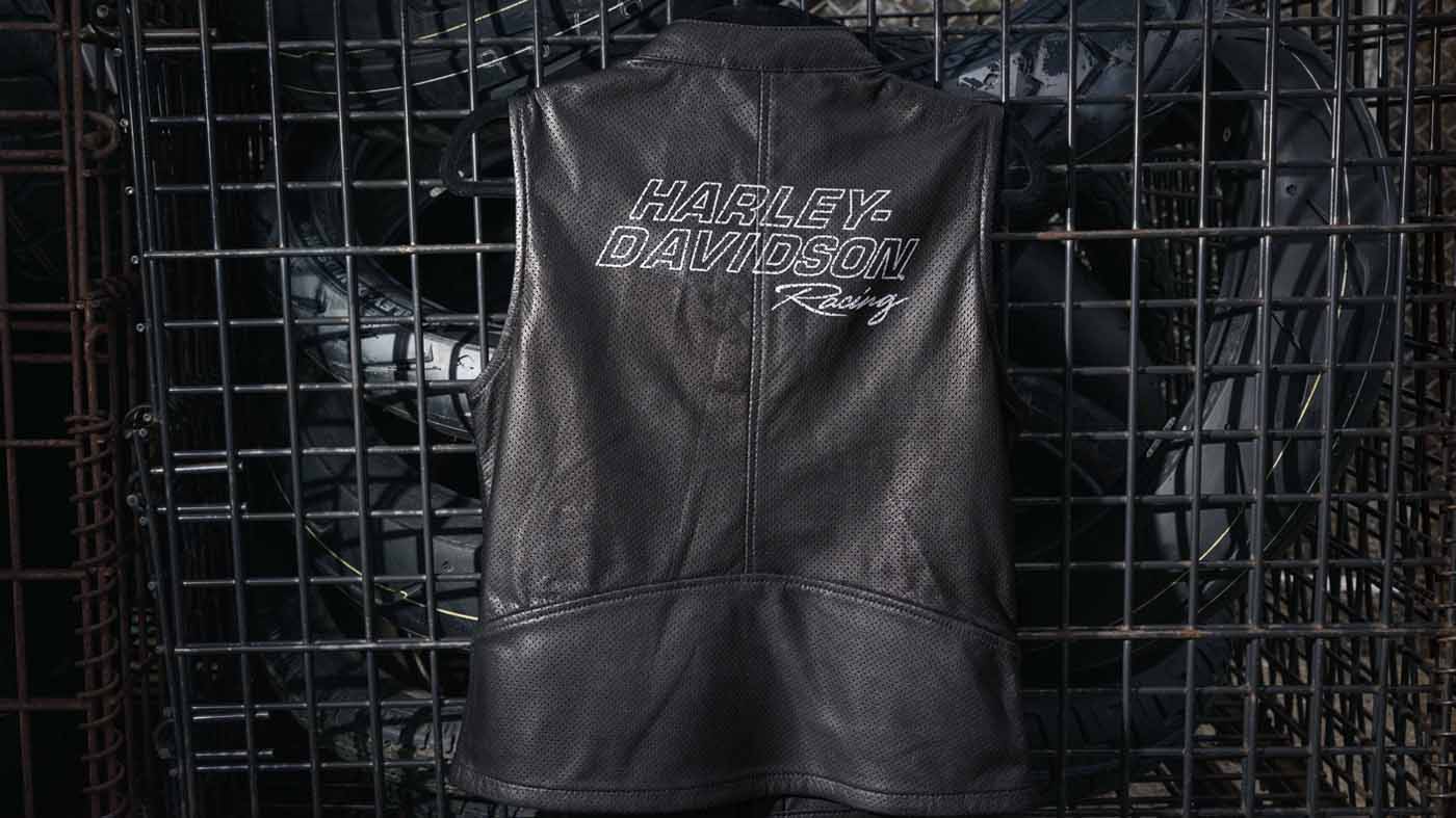 Men s Motorcycle Vests Harley Davidson USA