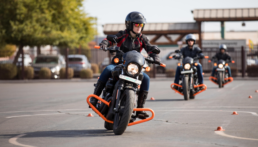 Street store cruiser motorcycle