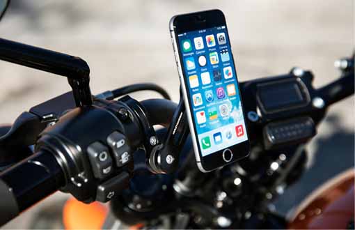 Best Motorcycle Phone Mounts & Holders | Harley-Davidson USA