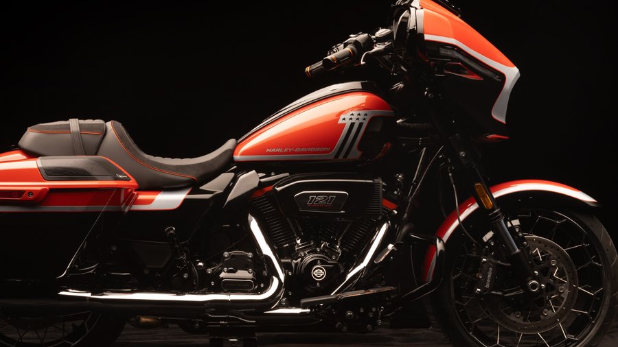 CVO™ Street Glide®  Southern Thunder Harley-Davidson®