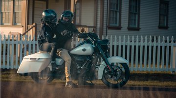 Bilder på Road King Special-motorcykel