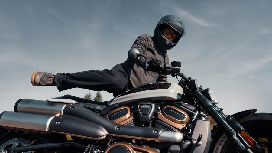Harley-Davidson Sportster S specs, quarter mile, lap times, performance  data 
