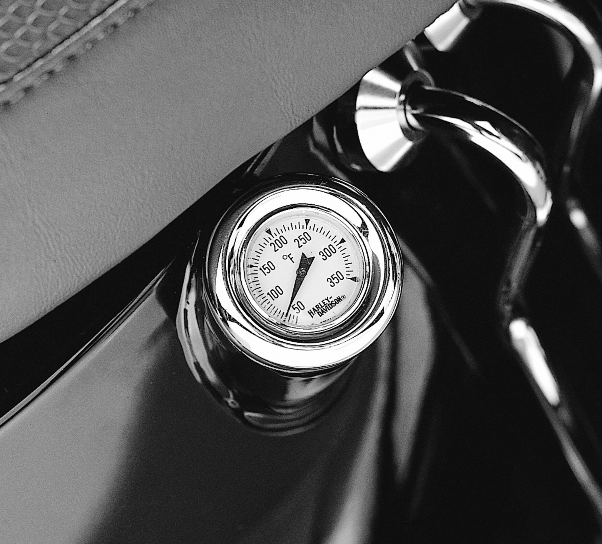 Oil Dipstick with Temperature Gauge | Harley-Davidson USA