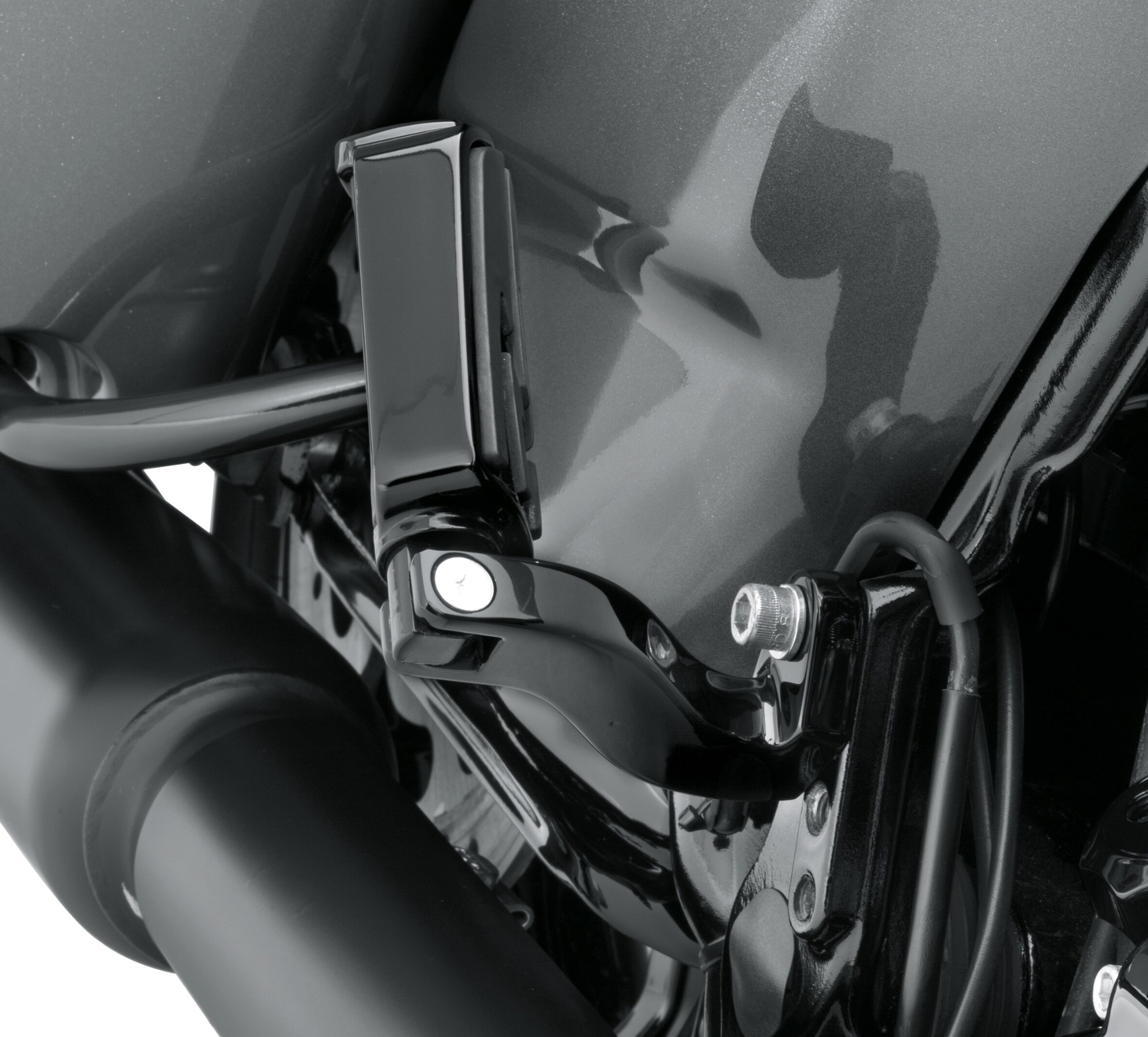 2019 street bob top passenger pegs