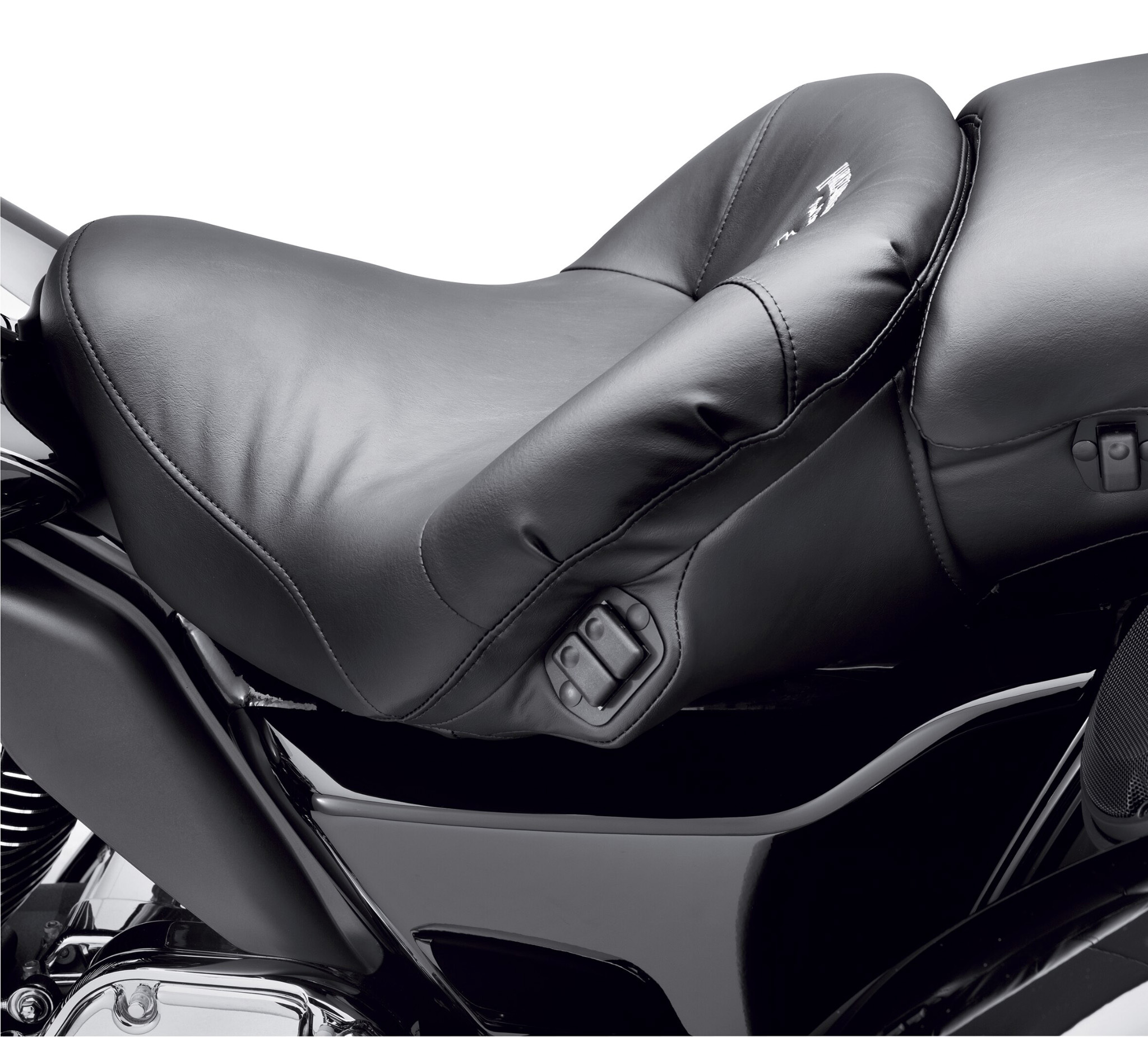 Air conditioned outlet motorcycle seat