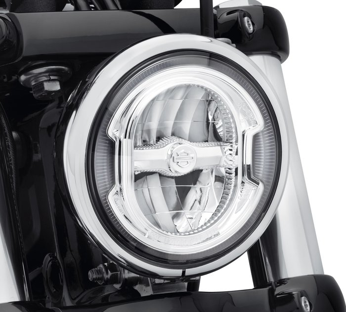 5-3/4 in. Daymaker Signature Reflector LED Headlamp - Chrome |  Harley-Davidson USA