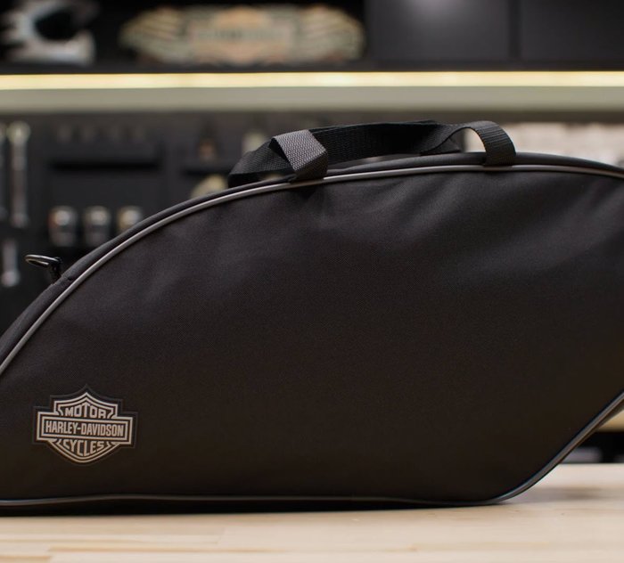 A favorite from today's shipment— this leather Harley Davidson bag