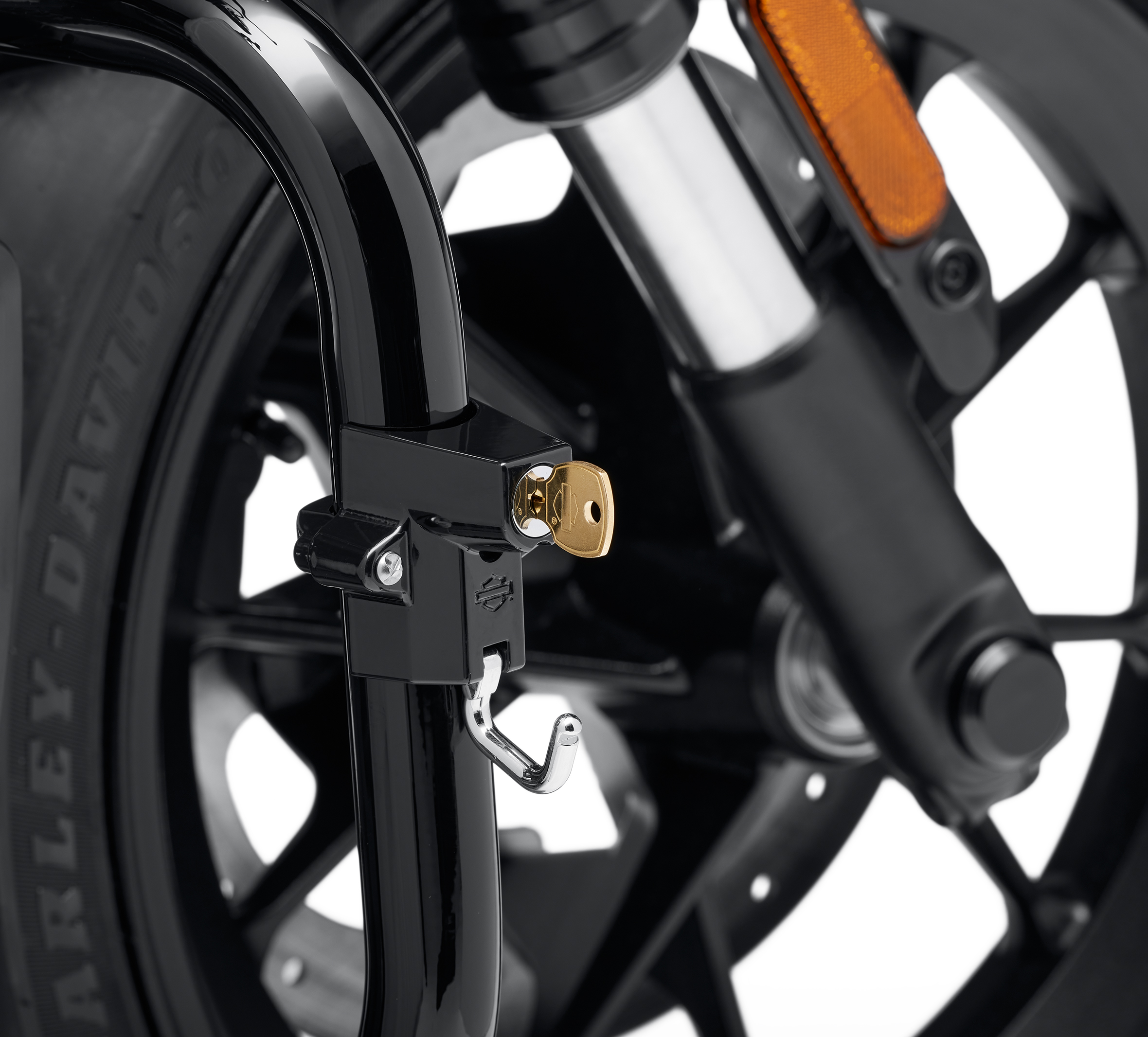 Harley davidson best sale helmet lock location