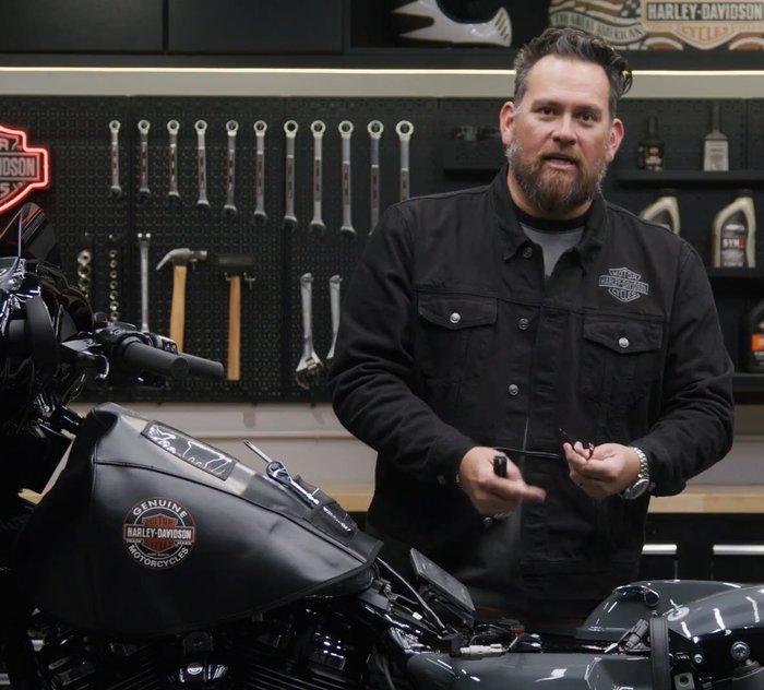 Harley-Davidson Battery Accessories - Harness Installation 