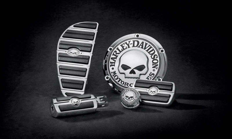 https://www.harley-davidson.com/content/dam/h-d/images/promo-images/2020/product-cards/willie-g-skull-chrome-card.jpg?impolicy=myresize&rw=800